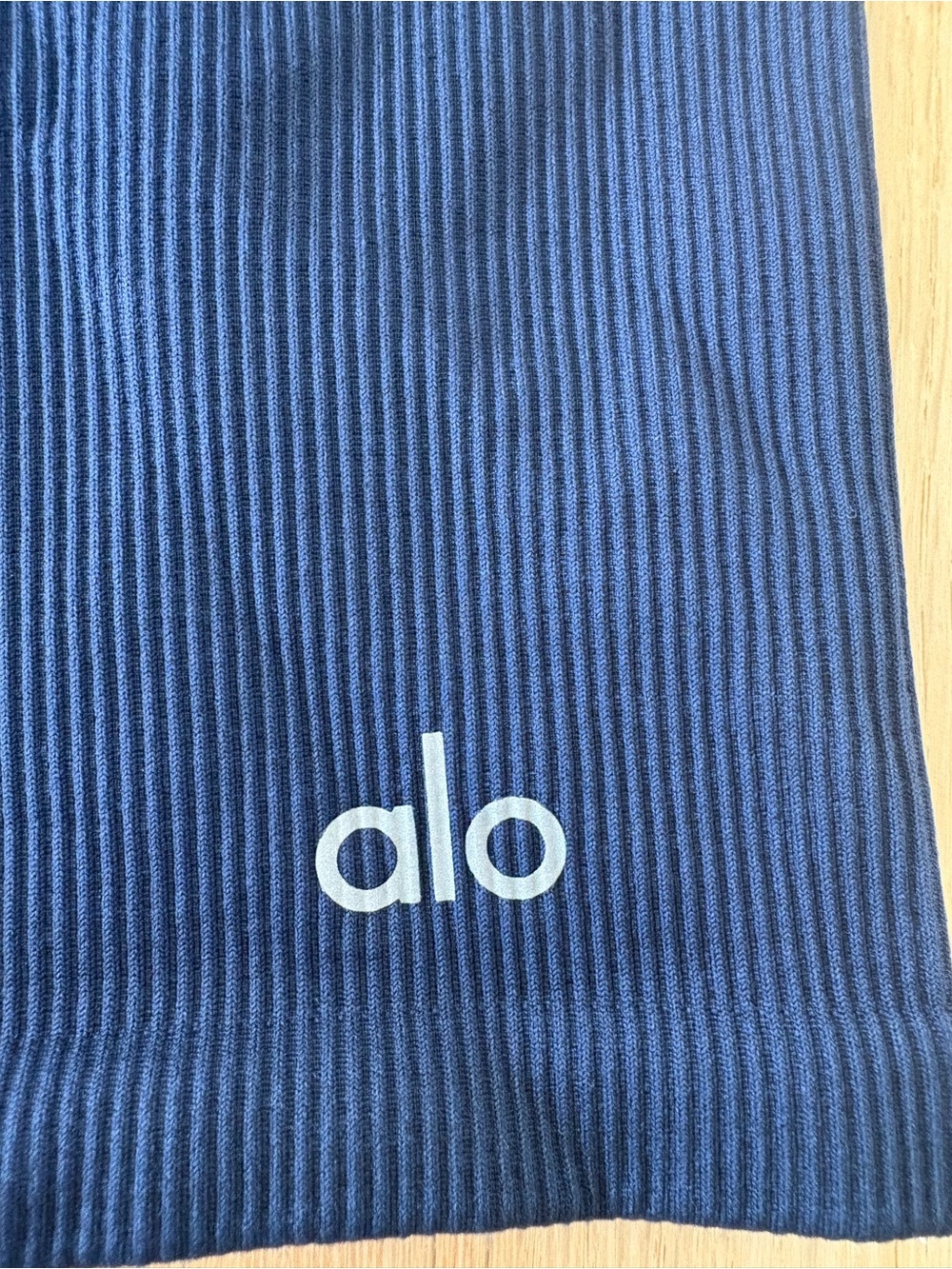 Alo Yoga Navy Seamless Ribbed Set - Picture 3 of 12